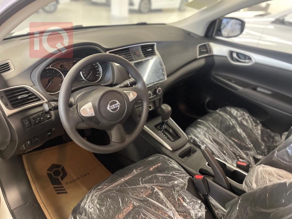 نيسان سيلفي